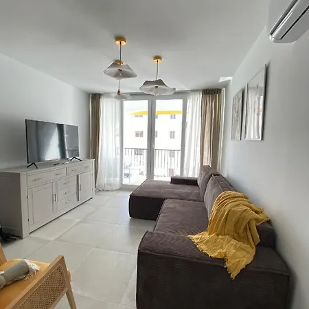Stylish Seaside 3 Bed With Terrace + Sea View Appartement Benalmádena