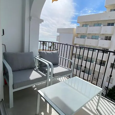 Stylish Seaside 3 Bed With Terrace + Sea View Appartement *